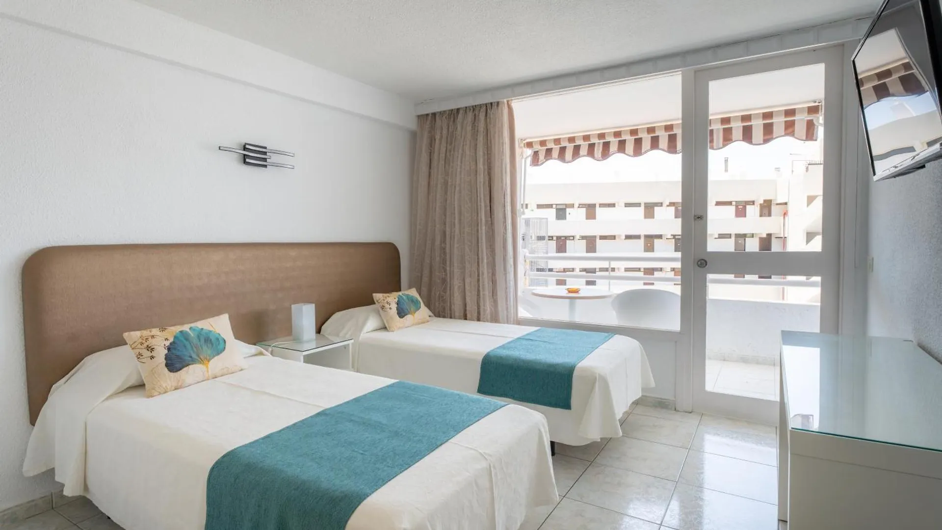 Apartamentos Borinquen Playa de las Americas  Spain