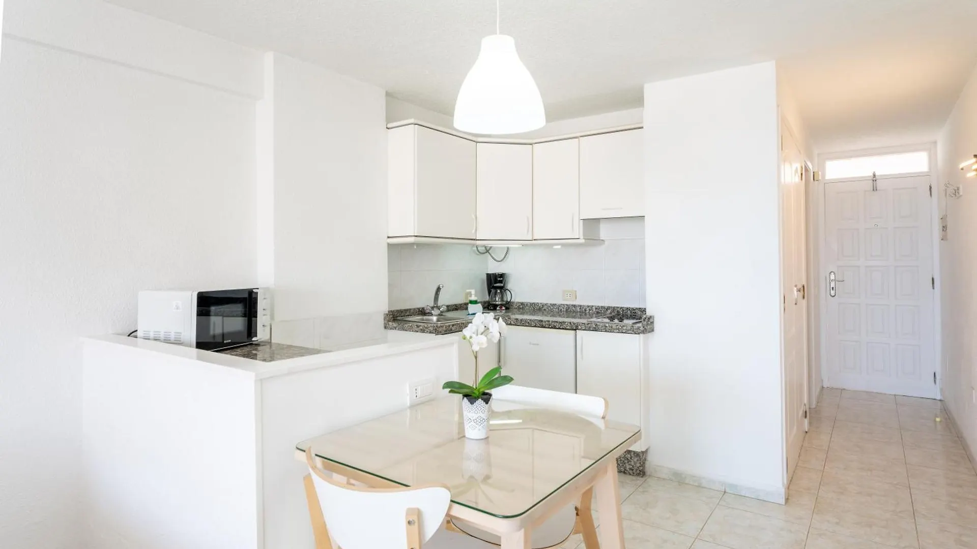 ** Aparthotel Apartamentos Borinquen Playa de las Americas  Spain