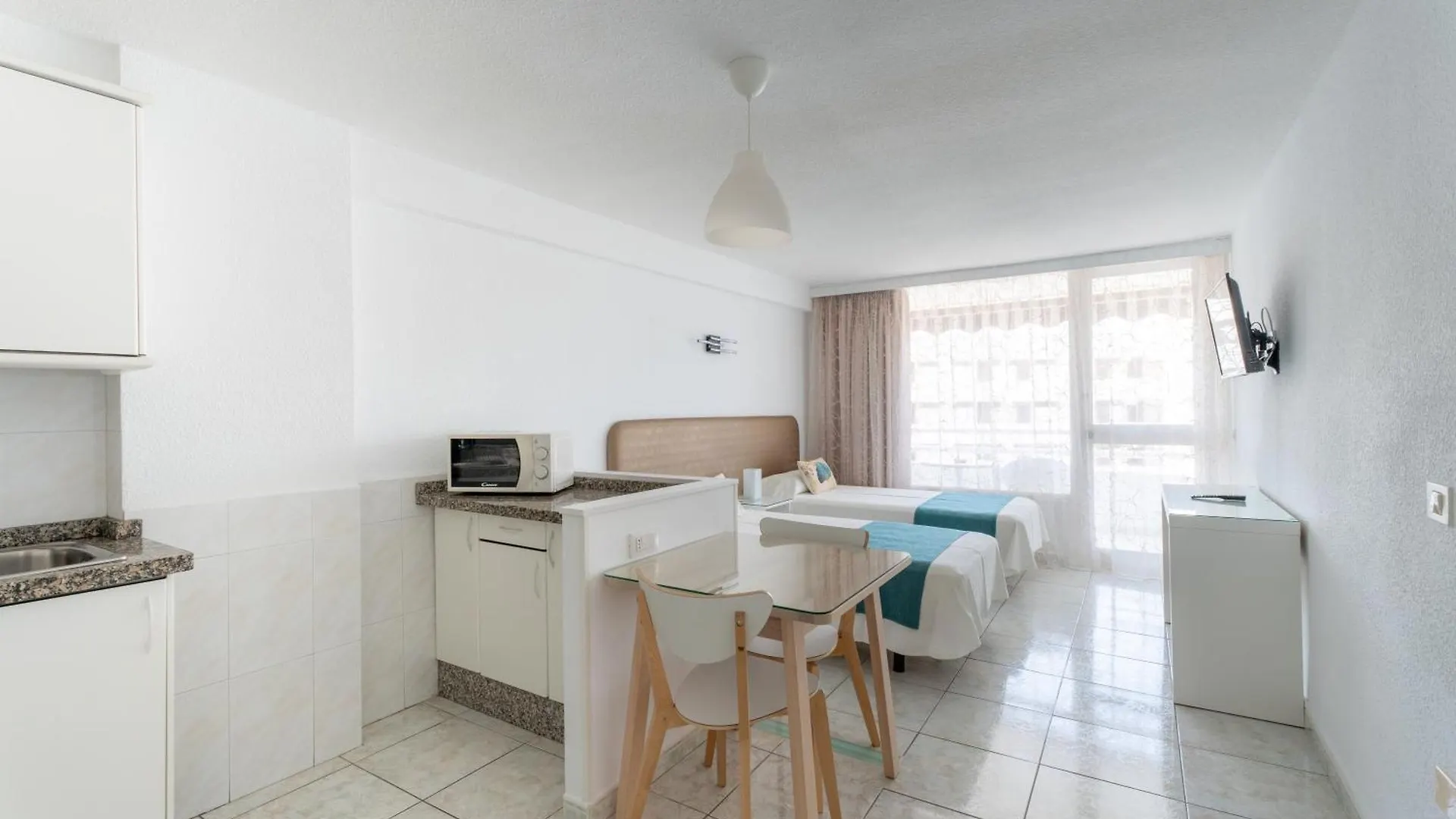 Apartamentos Borinquen Playa de las Americas  Spain