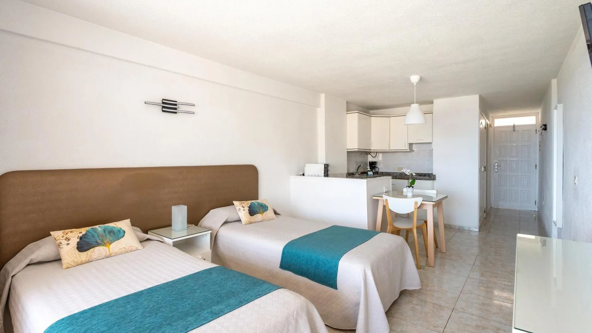 Aparthotel Apartamentos Borinquen Playa de las Americas